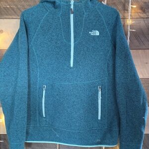 The North Face Women's Fleece 1/4 Zip Pull Over Blue Sweater
